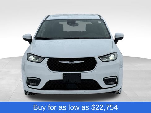 Used 2023 Chrysler Pacifica Touring-L image 8