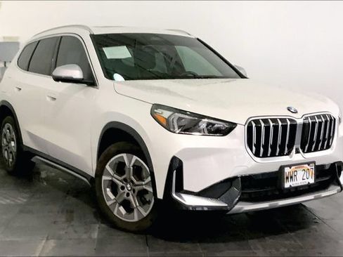 Used 2023 BMW X1 xDrive28i w/ Premium Package AWD/4WD image 2