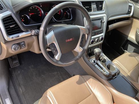 Used 2017 GMC Acadia Limited SLT image 10