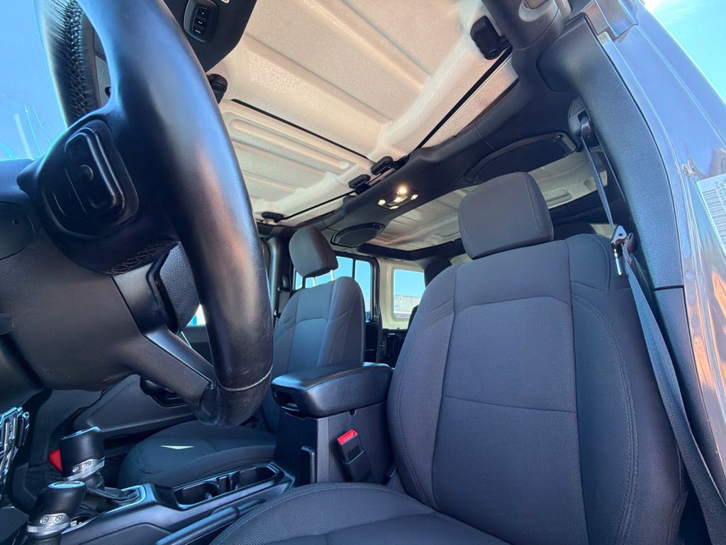 Used 2020 Jeep Wrangler Unlimited Sport AWD/4WD image 25