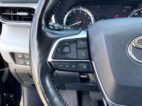 Used 2021 Toyota Highlander Platinum FWD image 23