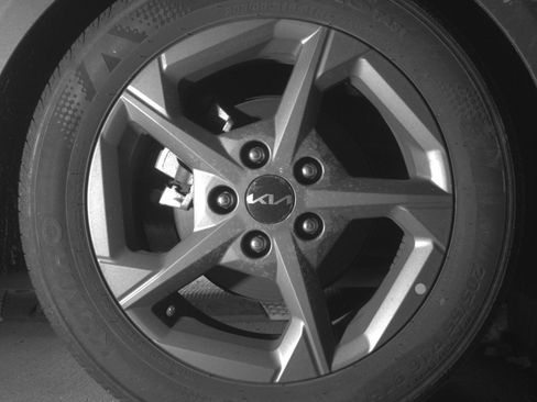 Used 2025 Kia K4 FWD image 15