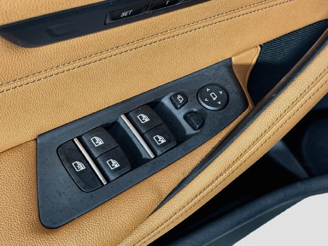 Used 2023 BMW 530i w/ Convenience Package RWD image 23