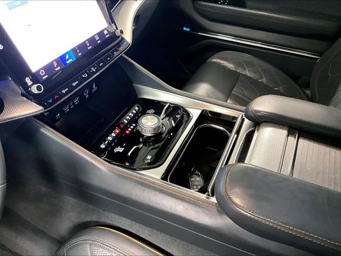 Used 2023 Jeep Grand Wagoneer L Series III w/ Rear Seat Video Group 1 image 21