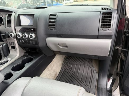 Used 2011 Toyota Sequoia SR5 w/ Premium Pkg RWD image 22
