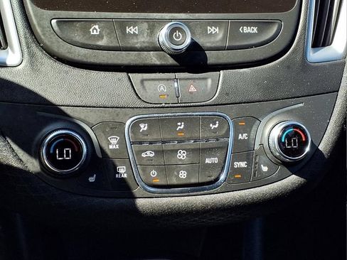 Used 2024 Chevrolet Malibu LT FWD image 15