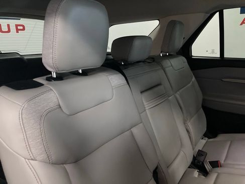 Used 2025 Ford Explorer Active w/ Active Comfort Package AWD/4WD image 45