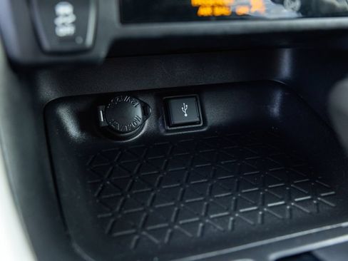 Certified 2021 Toyota RAV4 XLE FWD image 20
