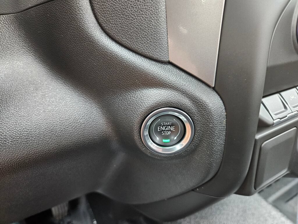 Used 2025 Chevrolet Silverado 1500 W/T RWD image 24