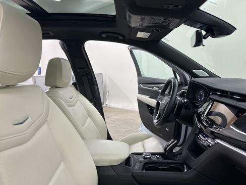 Certified 2025 Cadillac XT6 Sport w/ Technology Package AWD/4WD image 22