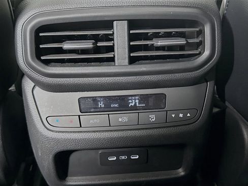 Certified 2024 Honda Pilot Touring image 24