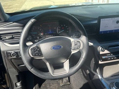 Used 2024 Ford Explorer XLT w/ Equipment Group 202A AWD/4WD image 13
