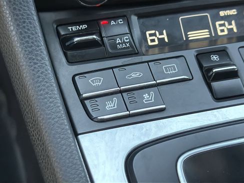 Used 2019 Porsche 718 Boxster image 22