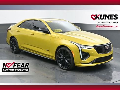 Used 2024 Cadillac CT4 V w/ LPO, ONYX Package image 1