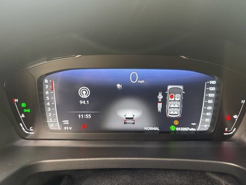 Used 2025 Honda Pilot Elite image 16