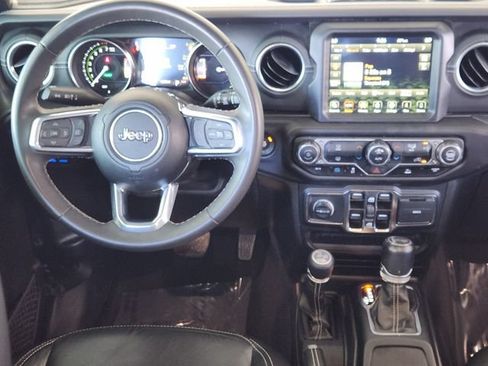 Used 2023 Jeep Wrangler Unlimited Sahara AWD/4WD image 28
