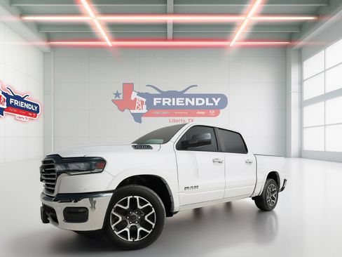 Used 2025 RAM 1500 Laramie AWD/4WD image 1