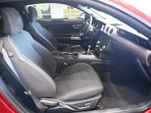 Used 2015 Ford Mustang GT RWD image 11