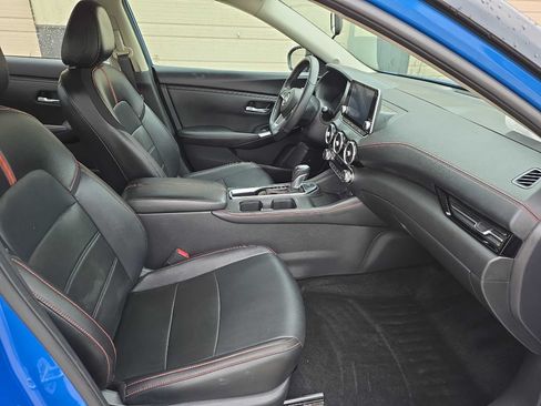 Used 2024 Nissan Sentra SR w/ SR Premium Package FWD image 9