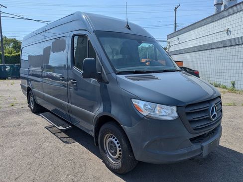 Used 2019 Mercedes-Benz Sprinter 170 image 1