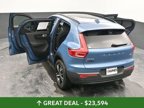 Used 2024 Volvo XC40 B5 Core image 64
