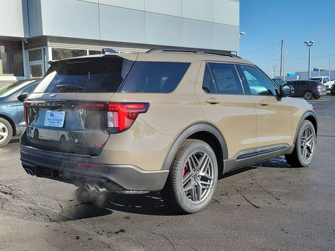 New 2026 Ford Explorer ST w/ Sun And Sound Package image 4