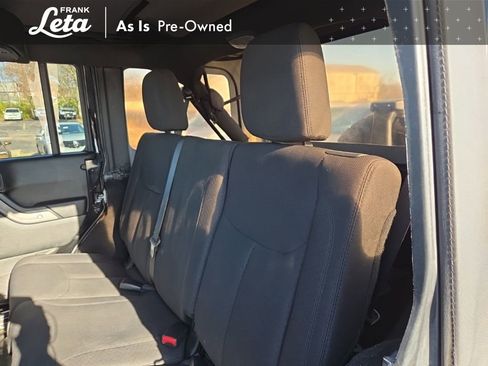 Used 2018 Jeep Wrangler Unlimited Sport S image 29