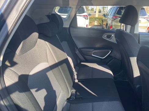 Used 2023 Kia Soul LX w/ LX Technology Package image 26