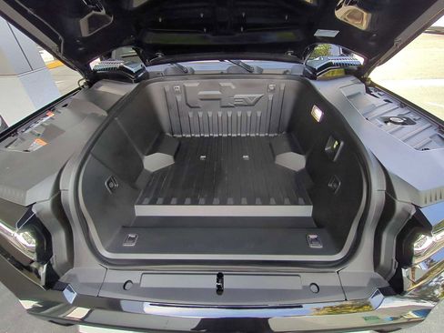 Used 2024 GMC Hummer EV 3X image 27