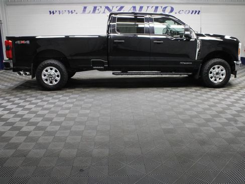 Used 2024 Ford F350 XLT AWD/4WD image 2