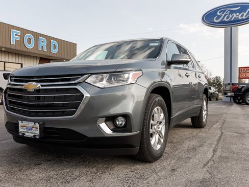 Used 2020 Chevrolet Traverse LT AWD/4WD image 2