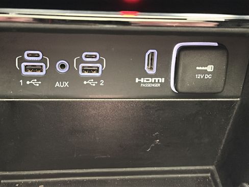 Used 2023 Jeep Grand Cherokee Summit AWD/4WD image 25
