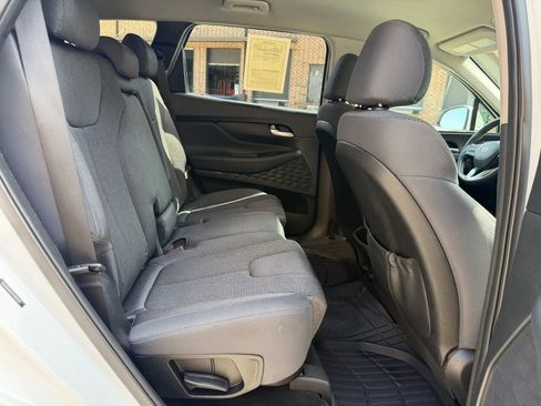 Used 2020 Hyundai Santa Fe SE image 21