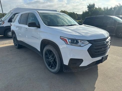 Used 2020 Chevrolet Traverse LS w/ LPO, Blackout Package FWD image 3