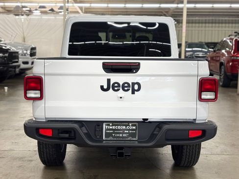 New 2026 Jeep Gladiator Sport AWD/4WD image 5