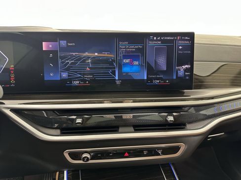 Used 2023 BMW X7 xDrive40i w/ Premium Package image 21