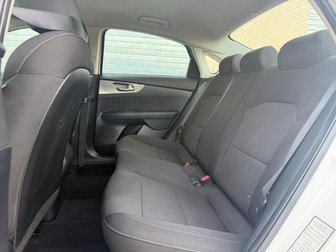 Used 2019 Kia Forte LXS FWD image 10