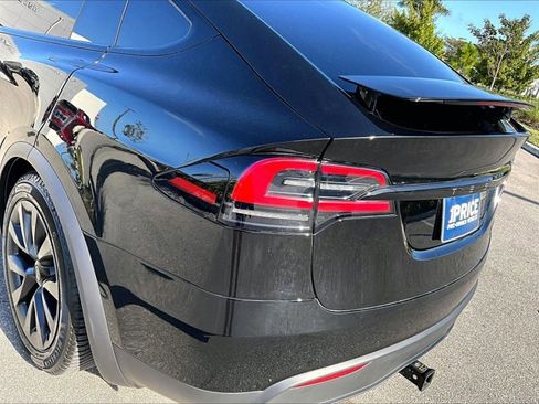 Used 2023 Tesla Model X Plaid image 29