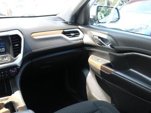 Used 2019 GMC Acadia SLE AWD/4WD image 17