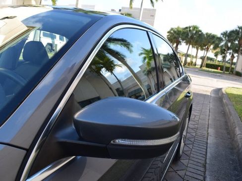 Used 2015 Volkswagen Passat TDI SEL Premium image 30