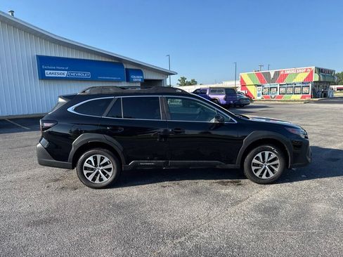 Used 2024 Subaru Outback Premium AWD/4WD image 6