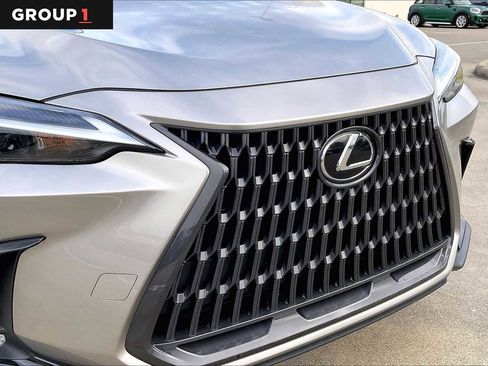 Used 2023 Lexus NX 250 FWD w/ Towing Package (2000 Lbs) image 27