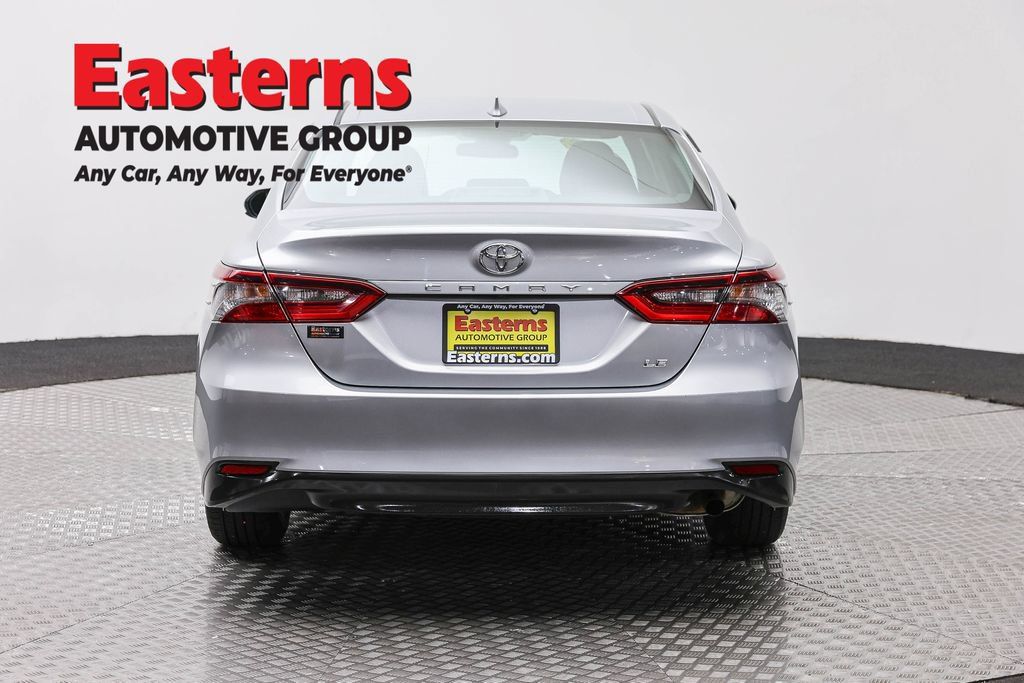 Used 2021 Toyota Camry LE FWD image 8