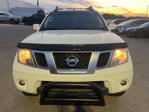 Used 2019 Nissan Frontier S image 2