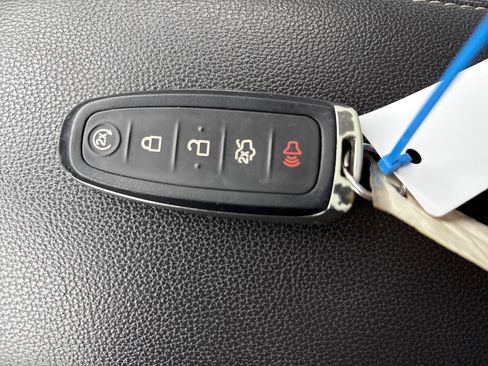 Used 2019 Ford Escape SE image 33