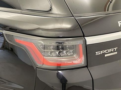 Used 2019 Land Rover Range Rover Sport HSE image 16