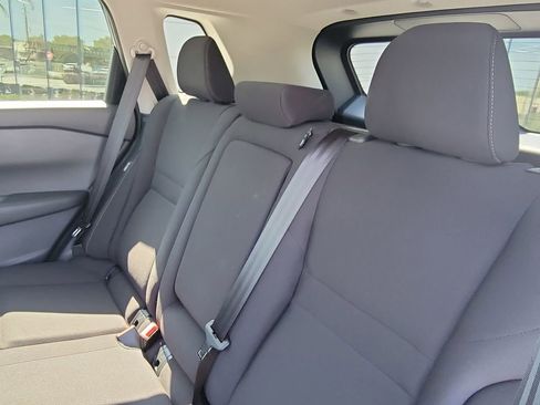 Used 2025 Nissan Rogue S image 14