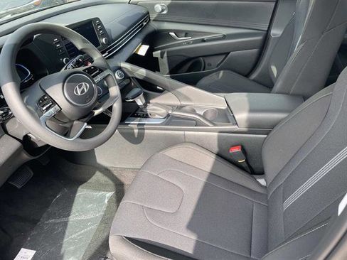 New 2026 Hyundai Elantra SE FWD image 20
