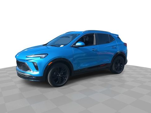 Used 2025 Buick Encore GX Sport Touring w/ Advanced Technology Package image 4