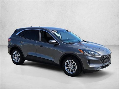 Used 2021 Ford Escape SE FWD image 3
